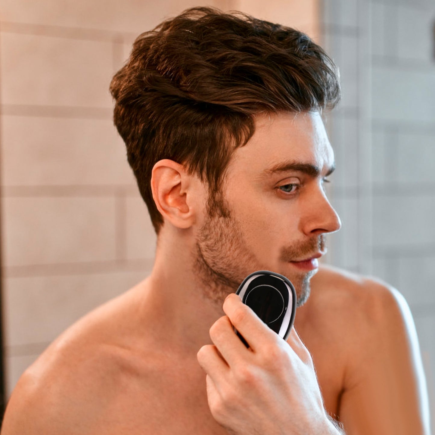 Portable Electric Shaver with LED Digital Display Type-C Rechargeable Electric Razor for Men Electric Beard Trimmer for Home Office Travel Car