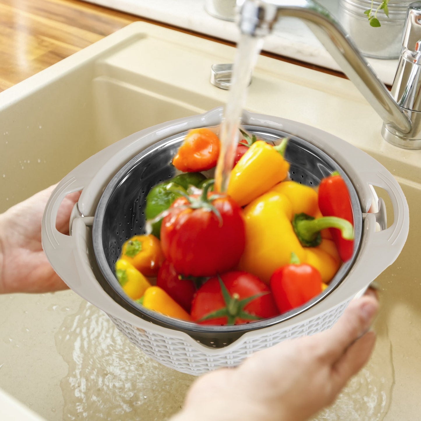 Mixing Bowl with Colander Set & 3 Graters - Multifunctional