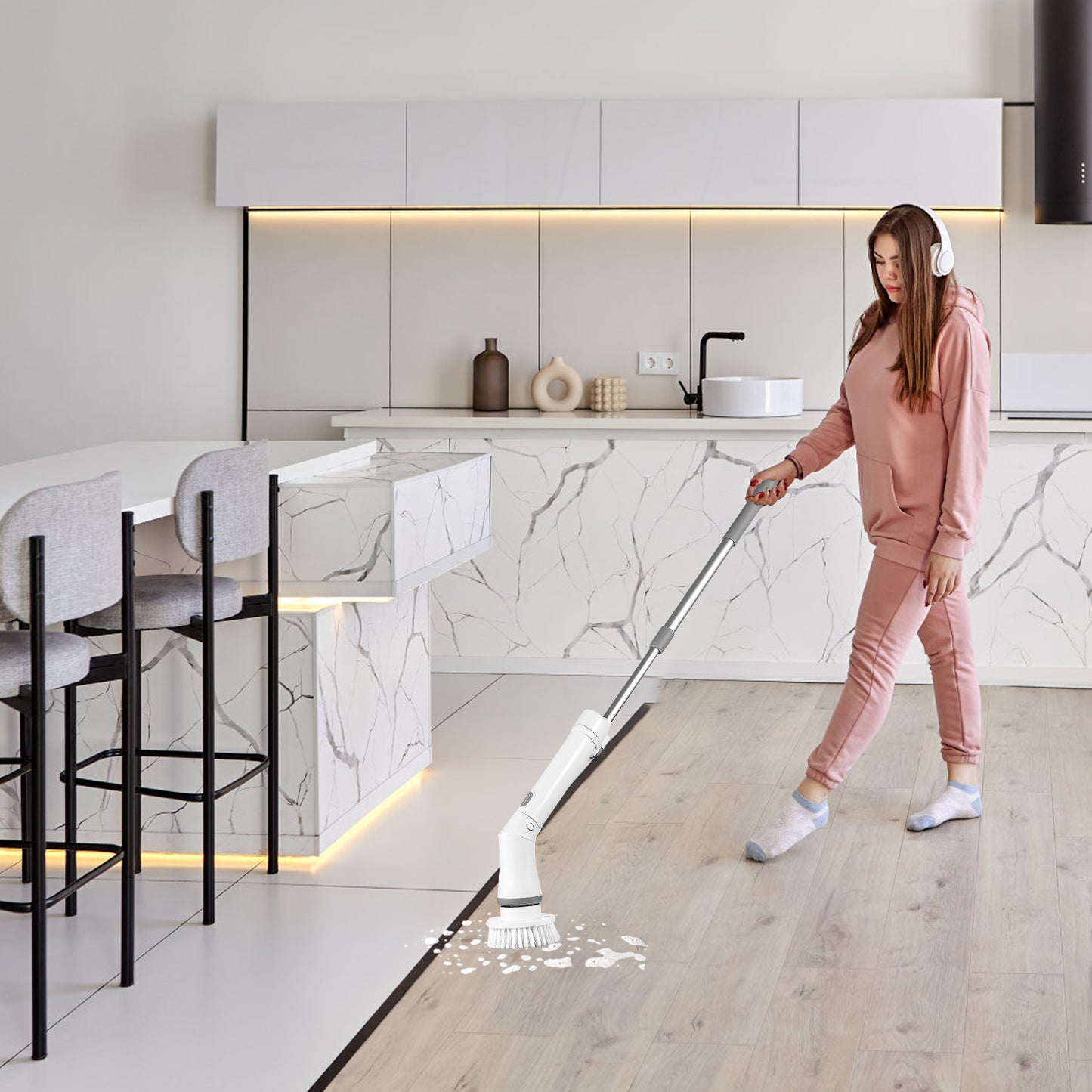 Electric Spin Scrubber with Telescopic Arm & 6 Brush Heads