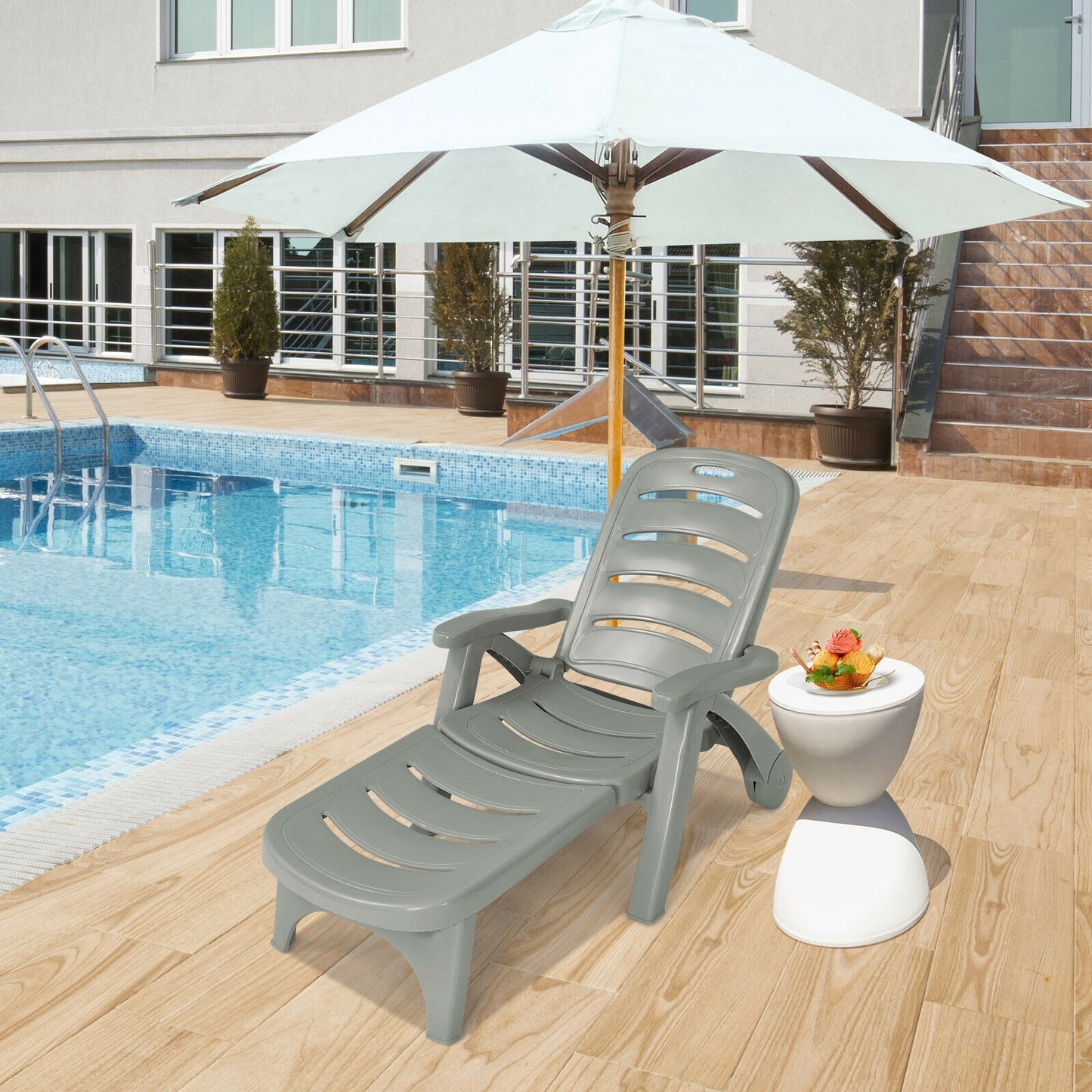 Adjustable Folding Chaise Lounge Chair with Wheels
