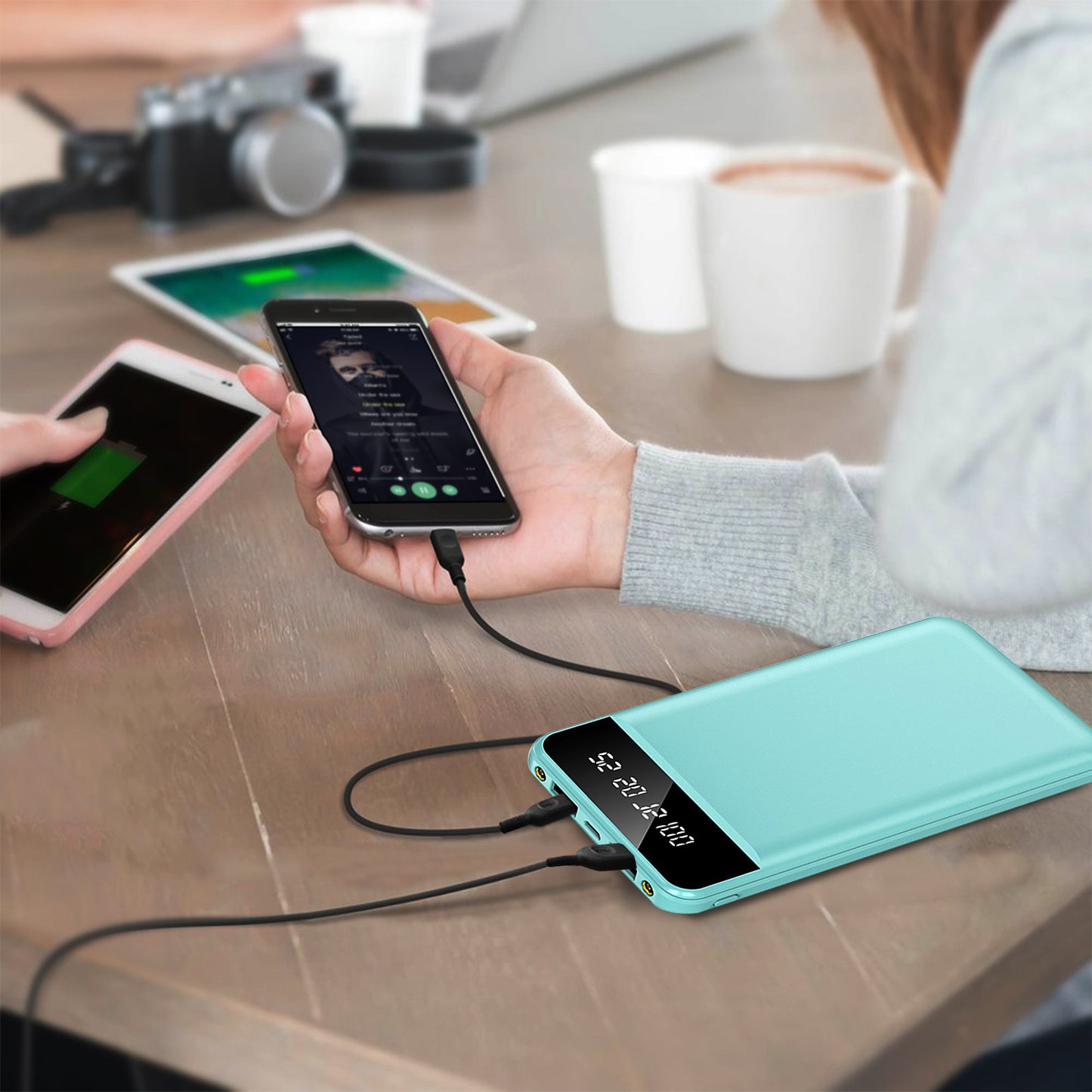 10000mAh Portable Power Bank with Digital Display & Flashlight