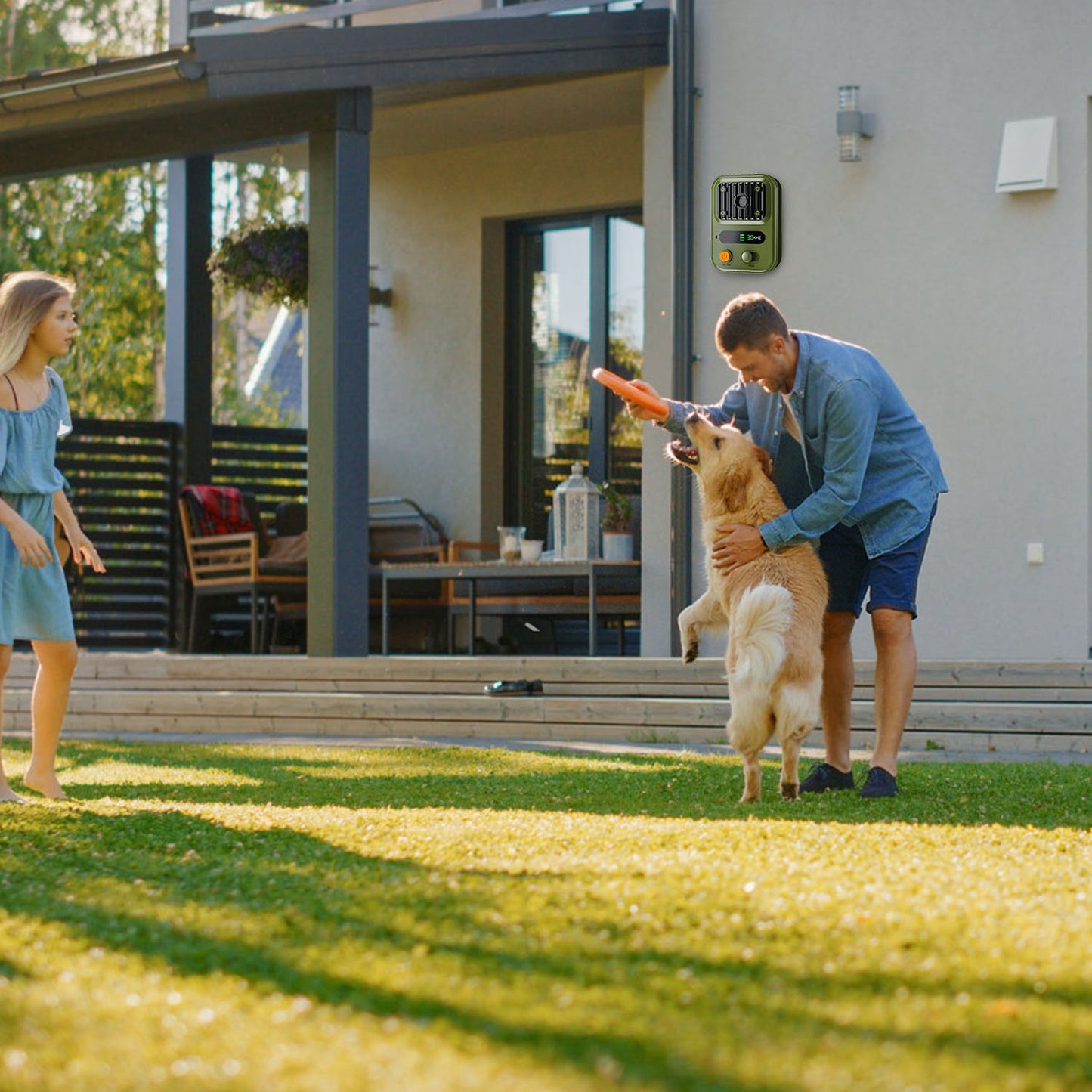Ultrasonic Dog Bark Control Device with 3 Frequency Levels
