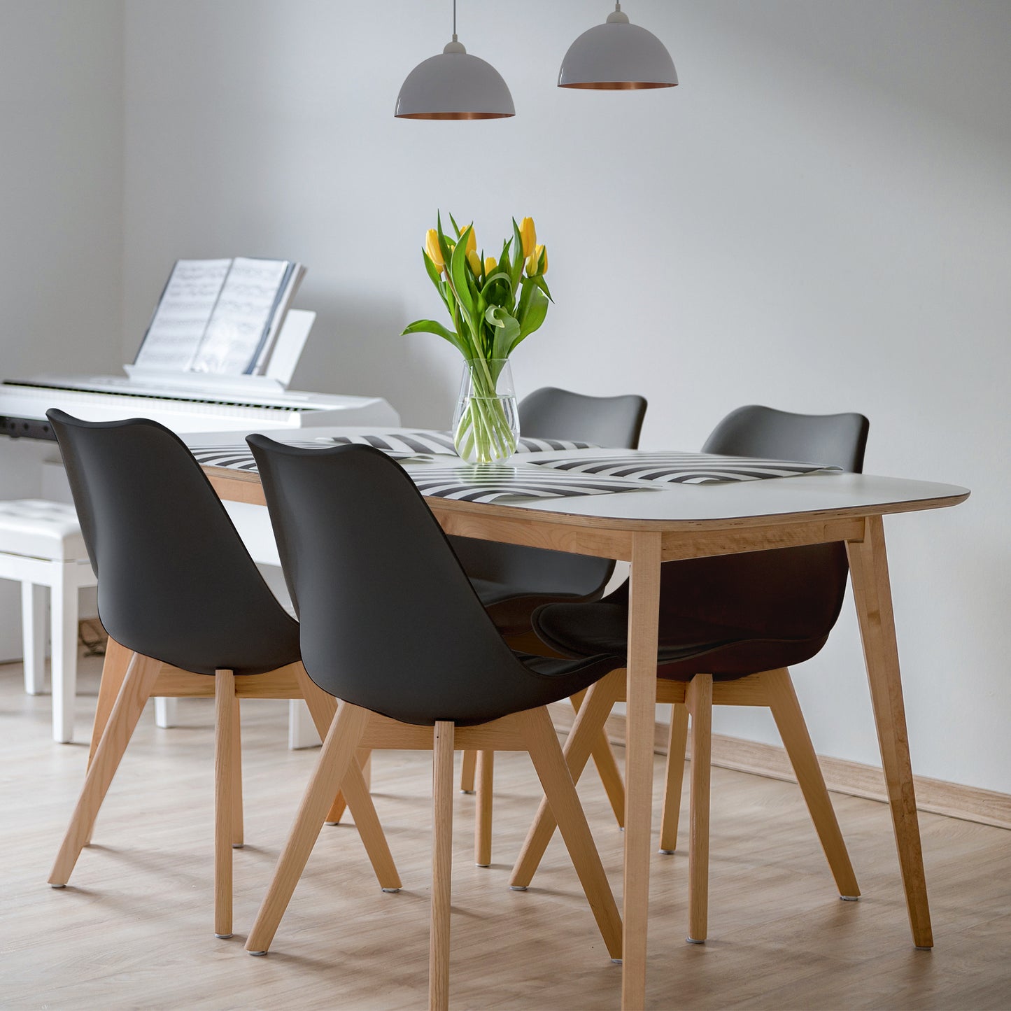 Dining Chairs Set of 4 with Mid-Century Modern Shell Design