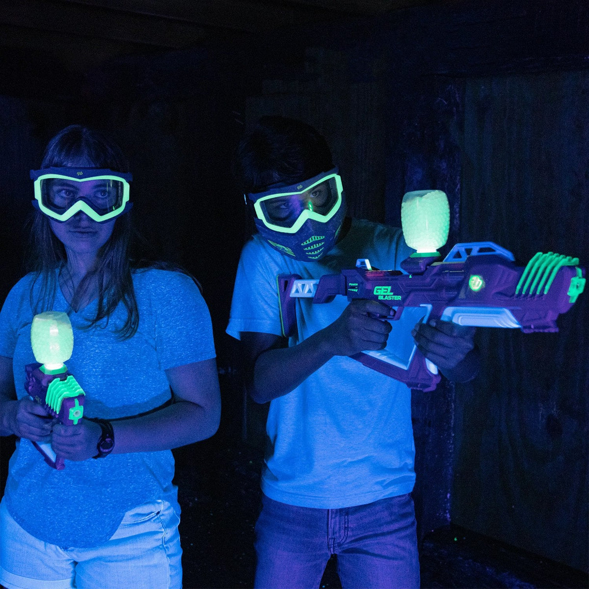 Gel Blaster Starfire XL Glow-in-The-Dark Blaster Toy Gun High Performance Splat Gun Toy with 6000 Gellets 170-250 FPS