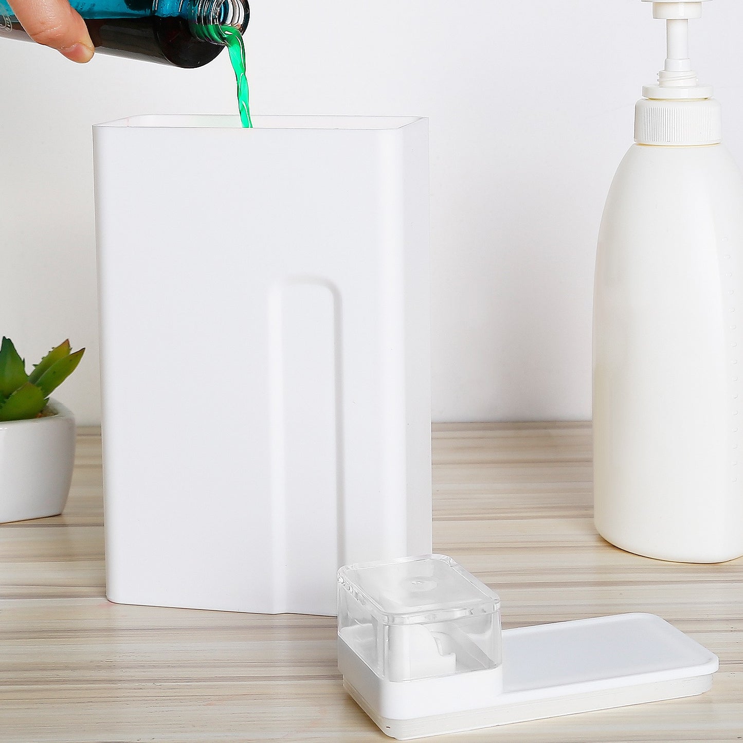 Laundry Detergent Dispenser Bottle 35oz with Labels