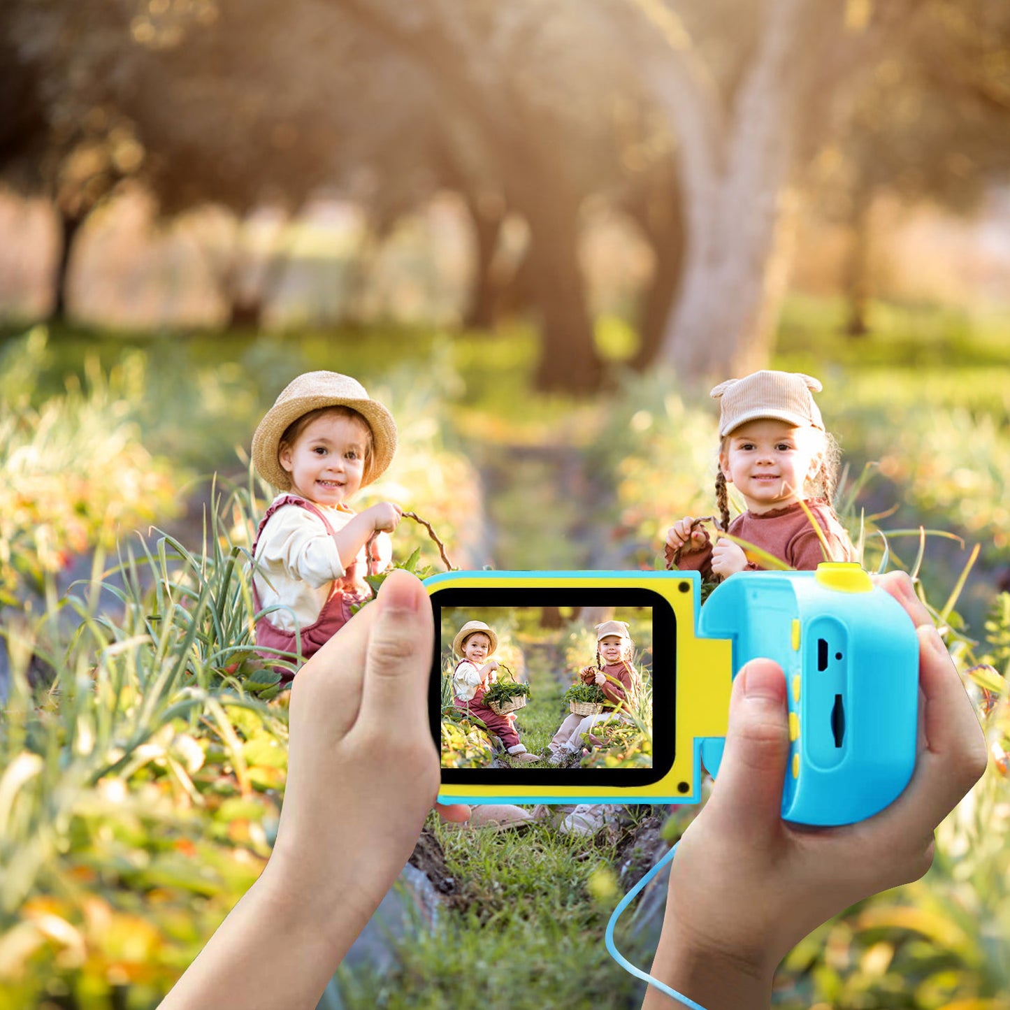 Kids Digital Camera with 2.4" Screen and 32GB Card