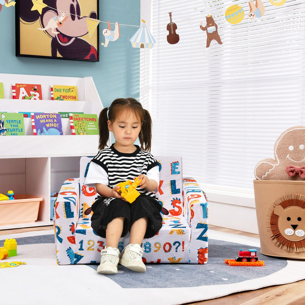 2-in-1 Convertible Kids Sofa with Velvet Fabric