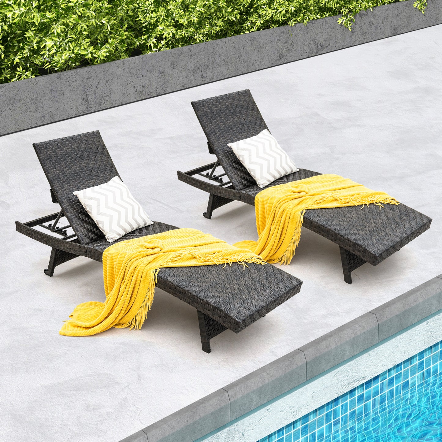 Folding Rattan Chaise Lounge with Adjustable Backrest