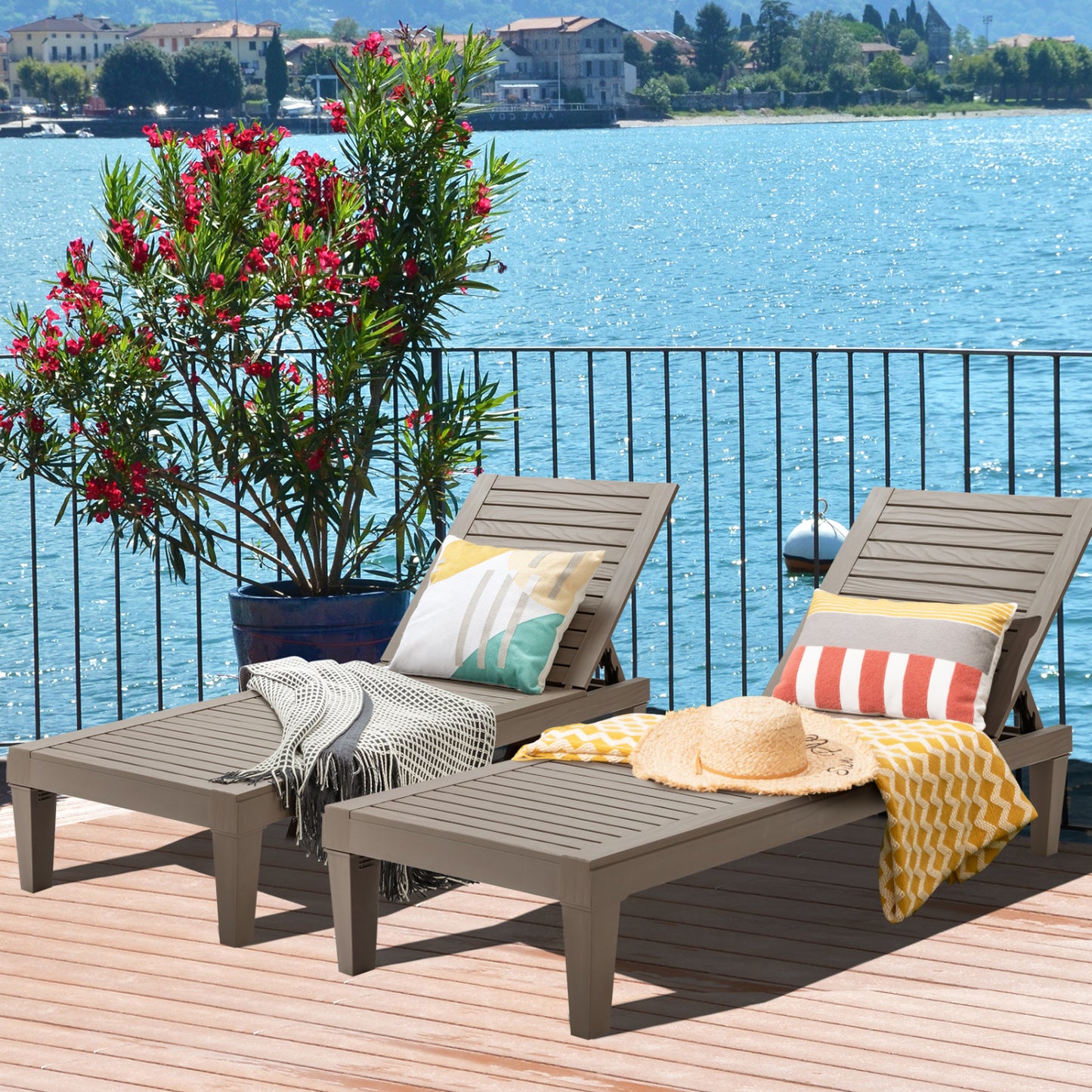 Adjustable Outdoor Chaise Lounge Chair with 5-Position Backrest
