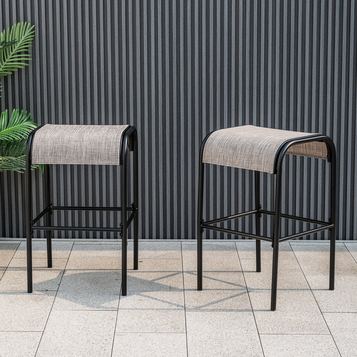 Set of 2/4 Patio Metal Bar Stools with Curved Fabric Seat