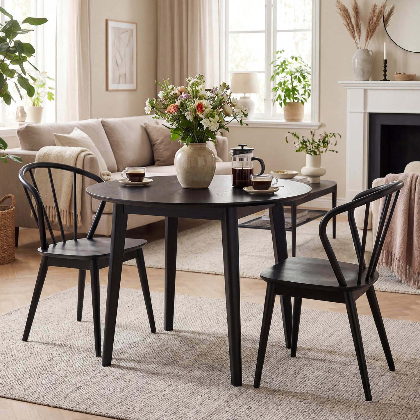 Windsor Dining Chairs Set of 4 with Spindle Backrest