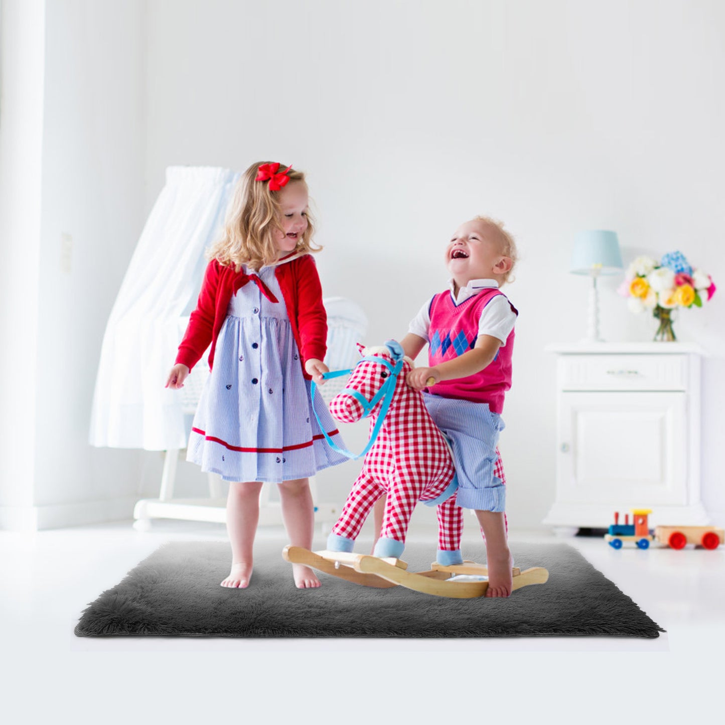 Shaggy Area Rug 4' x 2.6' Anti-Slip Soft Polyester Floor Mat