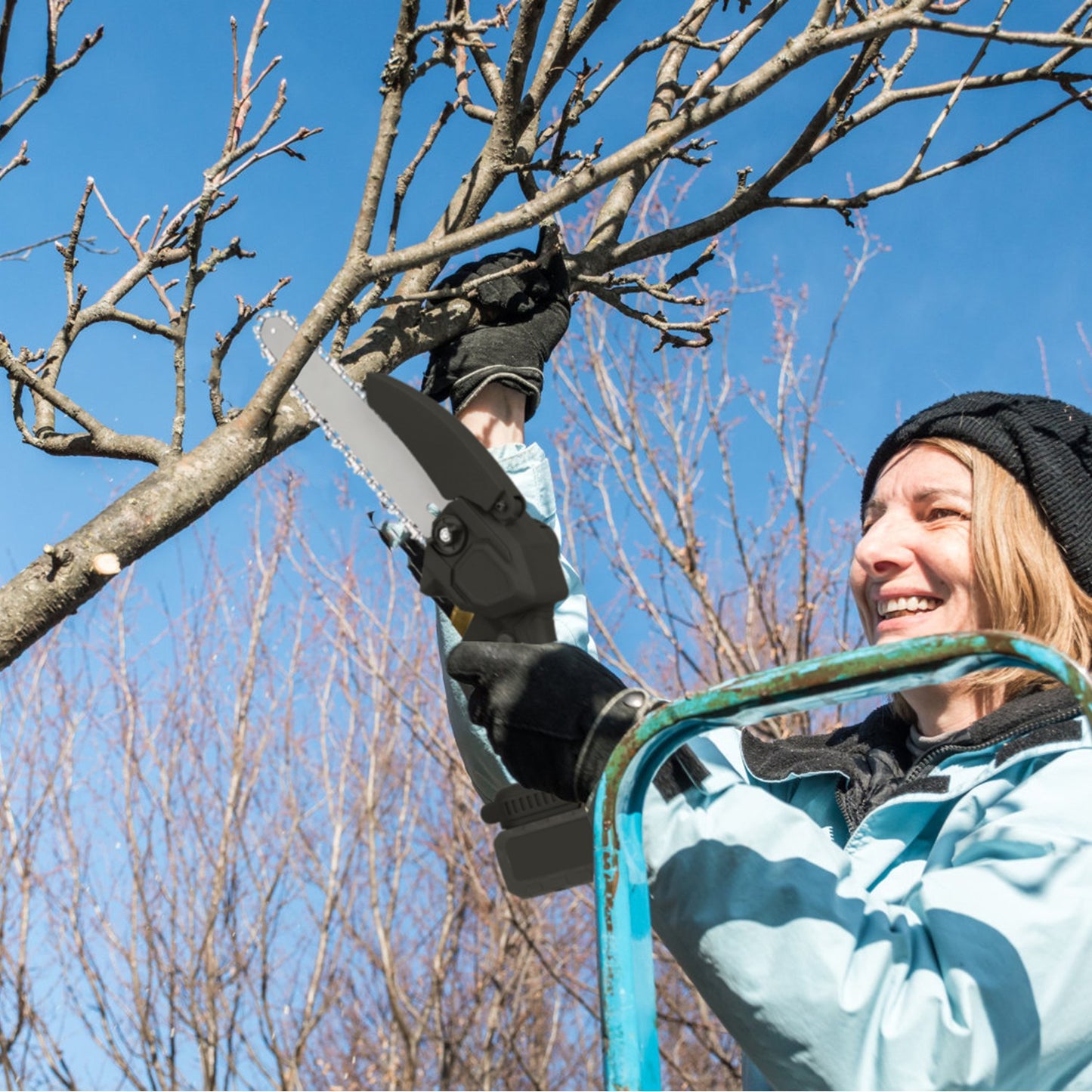 Mini Chainsaw Cordless 8-Inch with 2 Batteries and Accessories