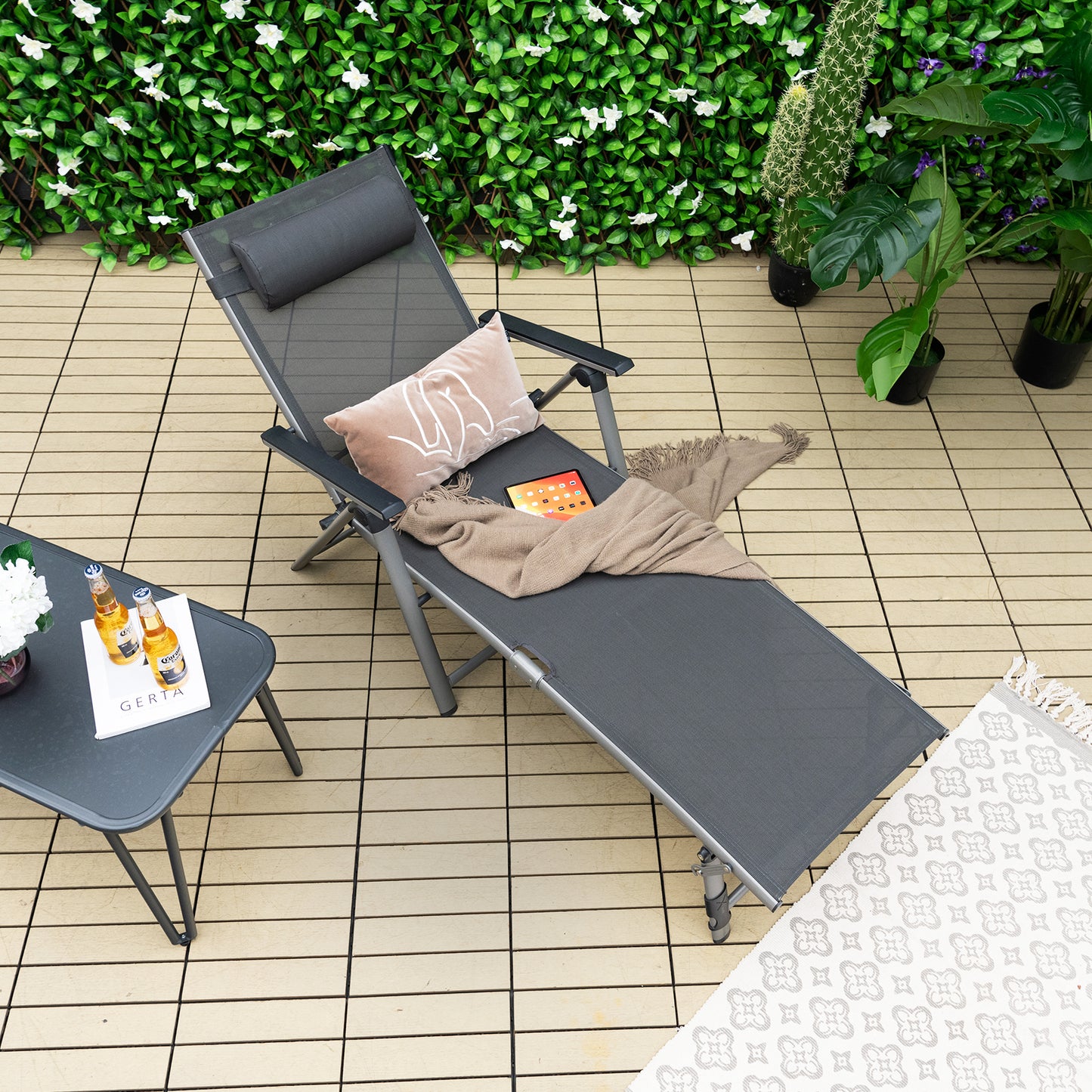 Aluminum Chaise Lounge Chair with 8-Position Adjustable Backrest